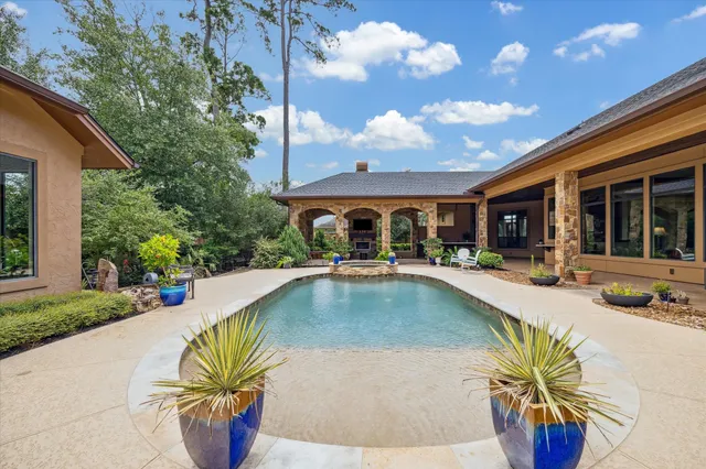 $1,750,000 | 7611 Morgans Pond Court, Spring, TX 77389