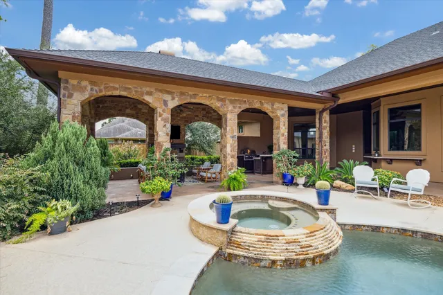 $1,750,000 | 7611 Morgans Pond Court, Spring, TX 77389