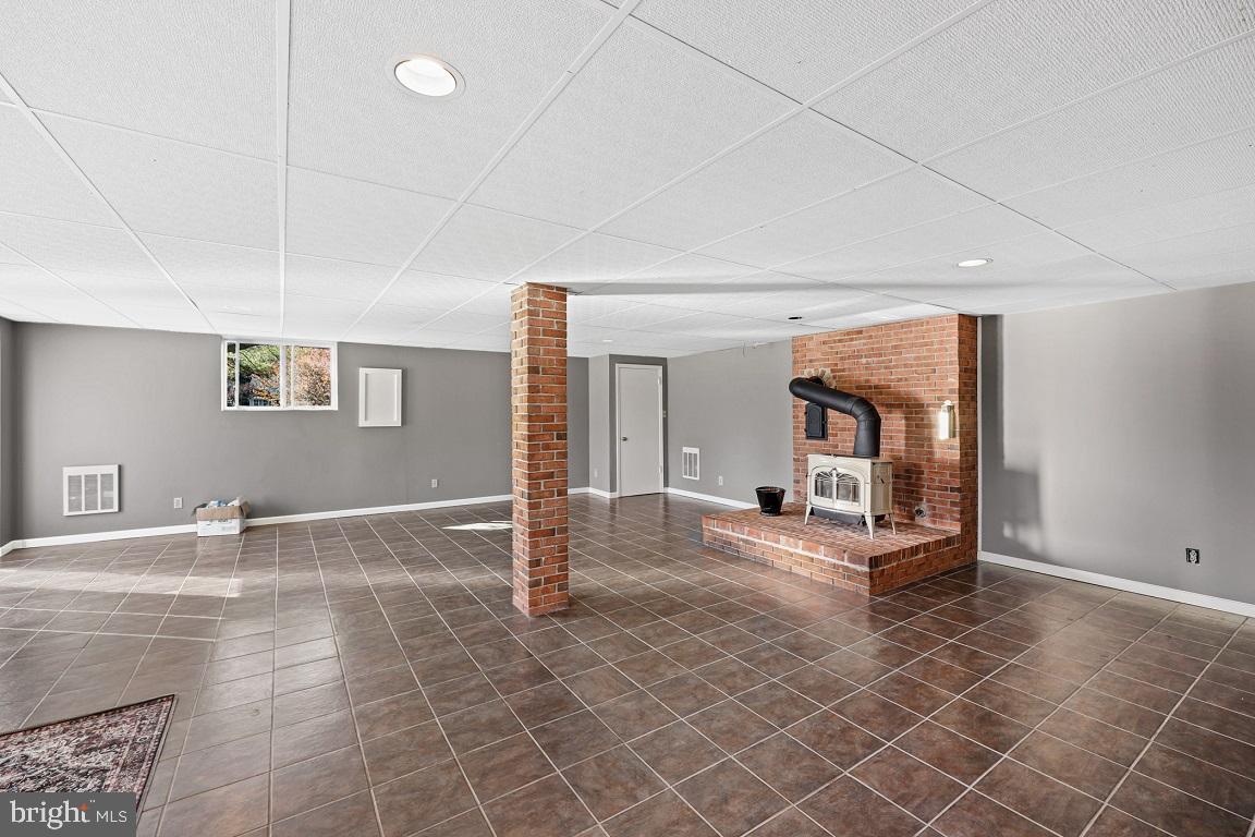 16333 Old Frederick Road Mount Airy, MD 21771 - Photo 15 of 38 Gallery Image 15
