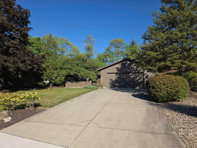 $259,900 | 9523 Ledgewood Court, Fort Wayne, IN 46804