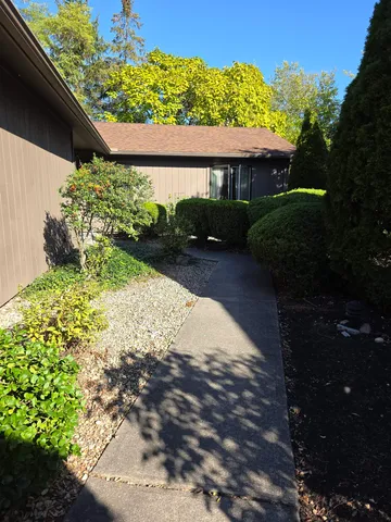 $259,900 | 9523 Ledgewood Court, Fort Wayne, IN 46804