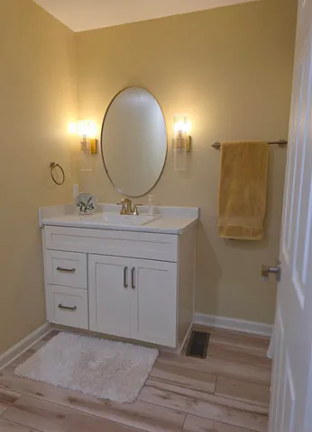 $259,900 | 9523 Ledgewood Court, Fort Wayne, IN 46804