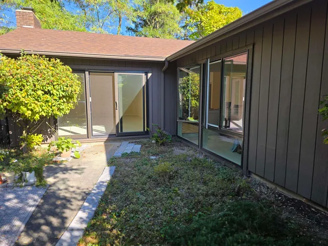 $259,900 | 9523 Ledgewood Court, Fort Wayne, IN 46804