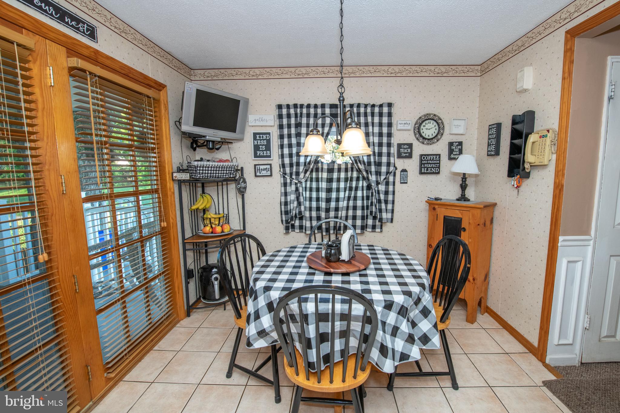 4100 Fairdale Road Philadelphia, PA 19154 - Photo 14 of 29 Breakfast Room