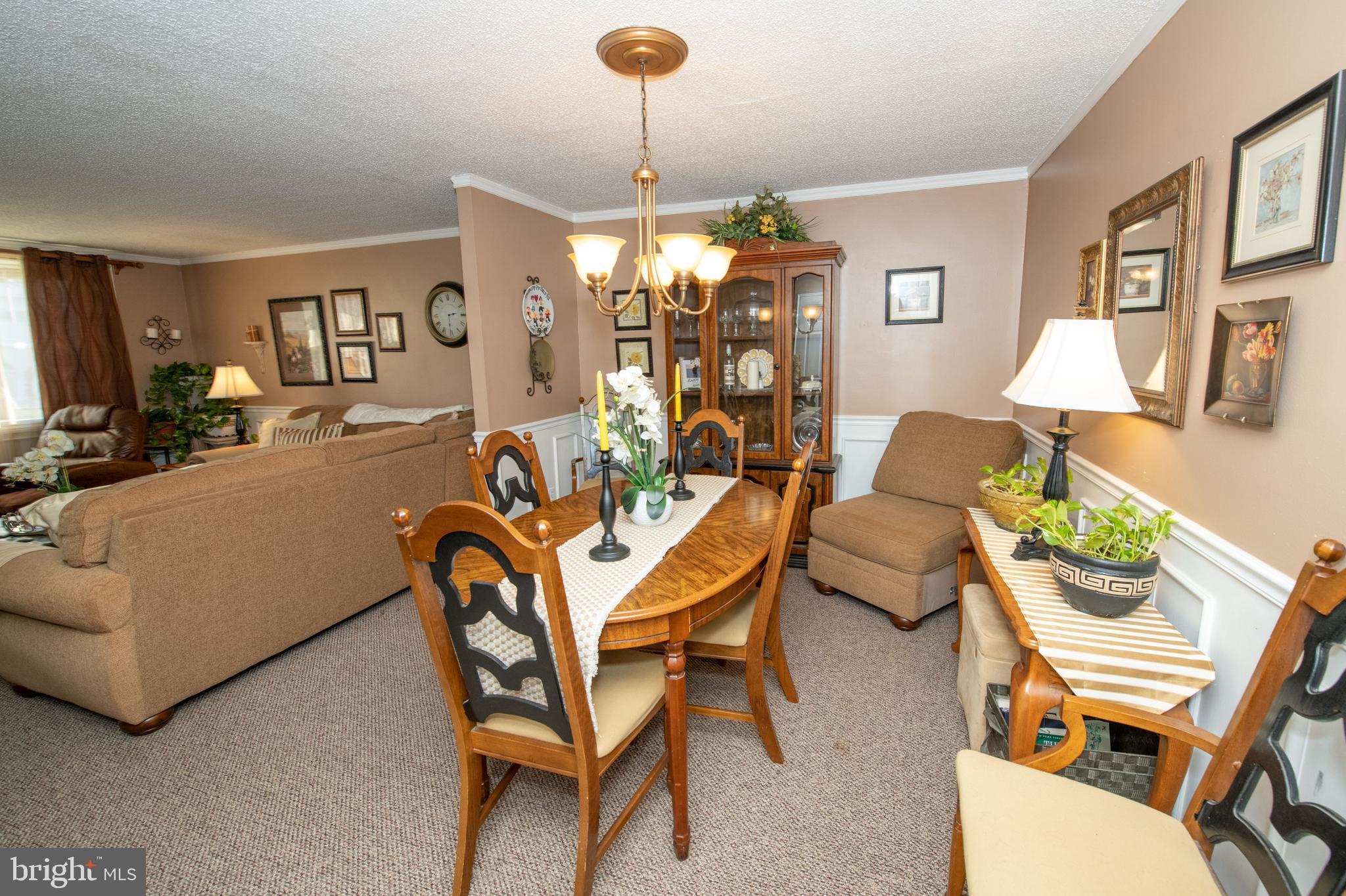 4100 Fairdale Road Philadelphia, PA 19154 - Photo 16 of 29 Diningroom