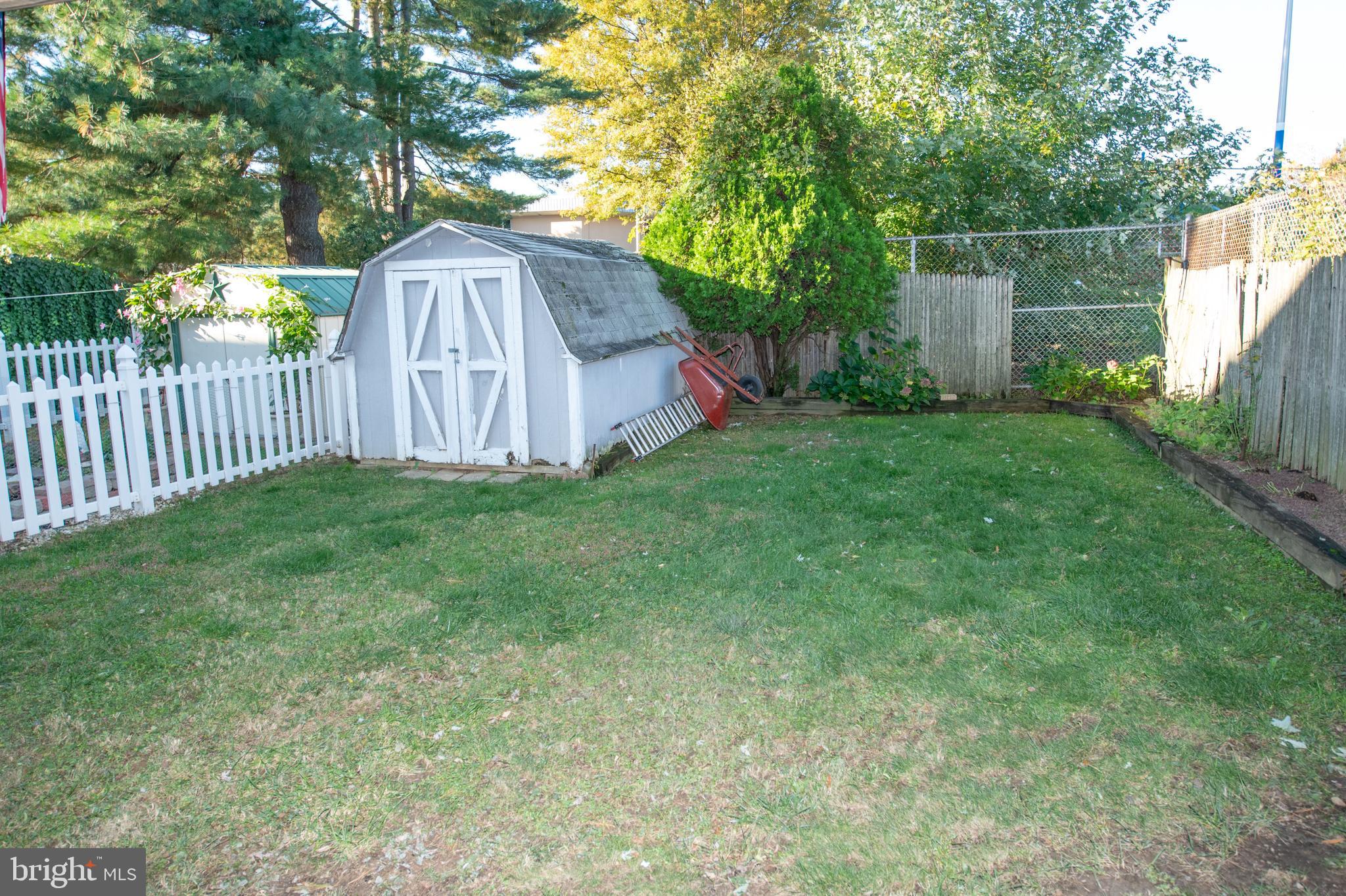 4100 Fairdale Road Philadelphia, PA 19154 - Photo 6 of 29 Yard