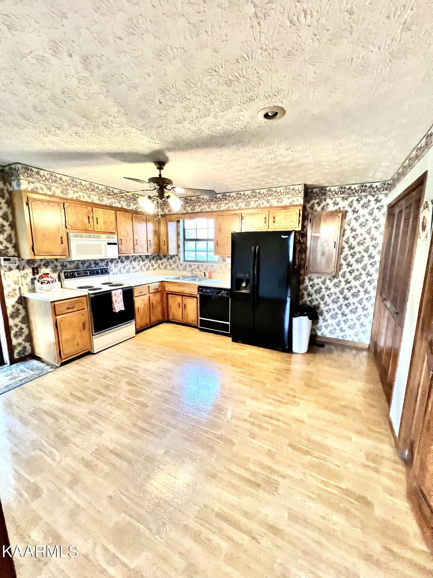 3311 Wexgate Road Knoxville, TN 37931 - Photo 3 of 12 C7AD9685-A87B-49DA-BF30-9824B6A94028