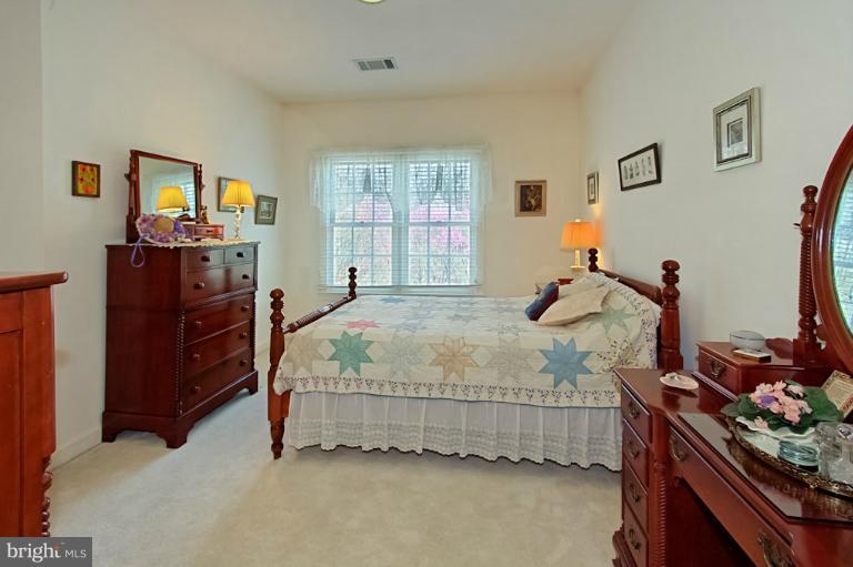 7004 Balmoral Forest Road Clifton, VA 20124 - Photo 8 of 26 Bedroom