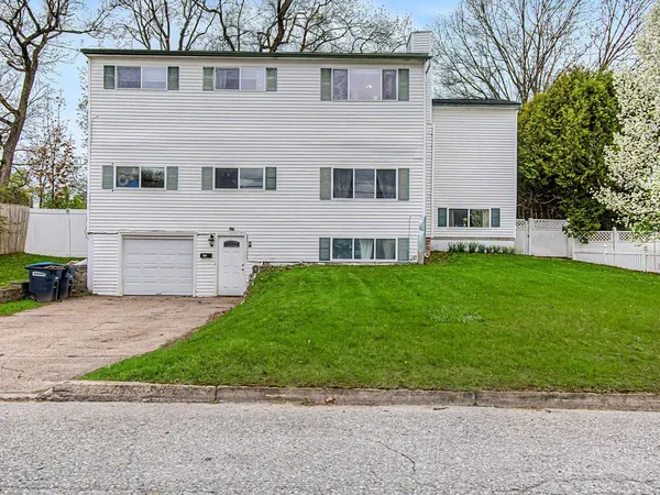 $549,000 | 10 Suburban Square, South Burlington, VT 05403