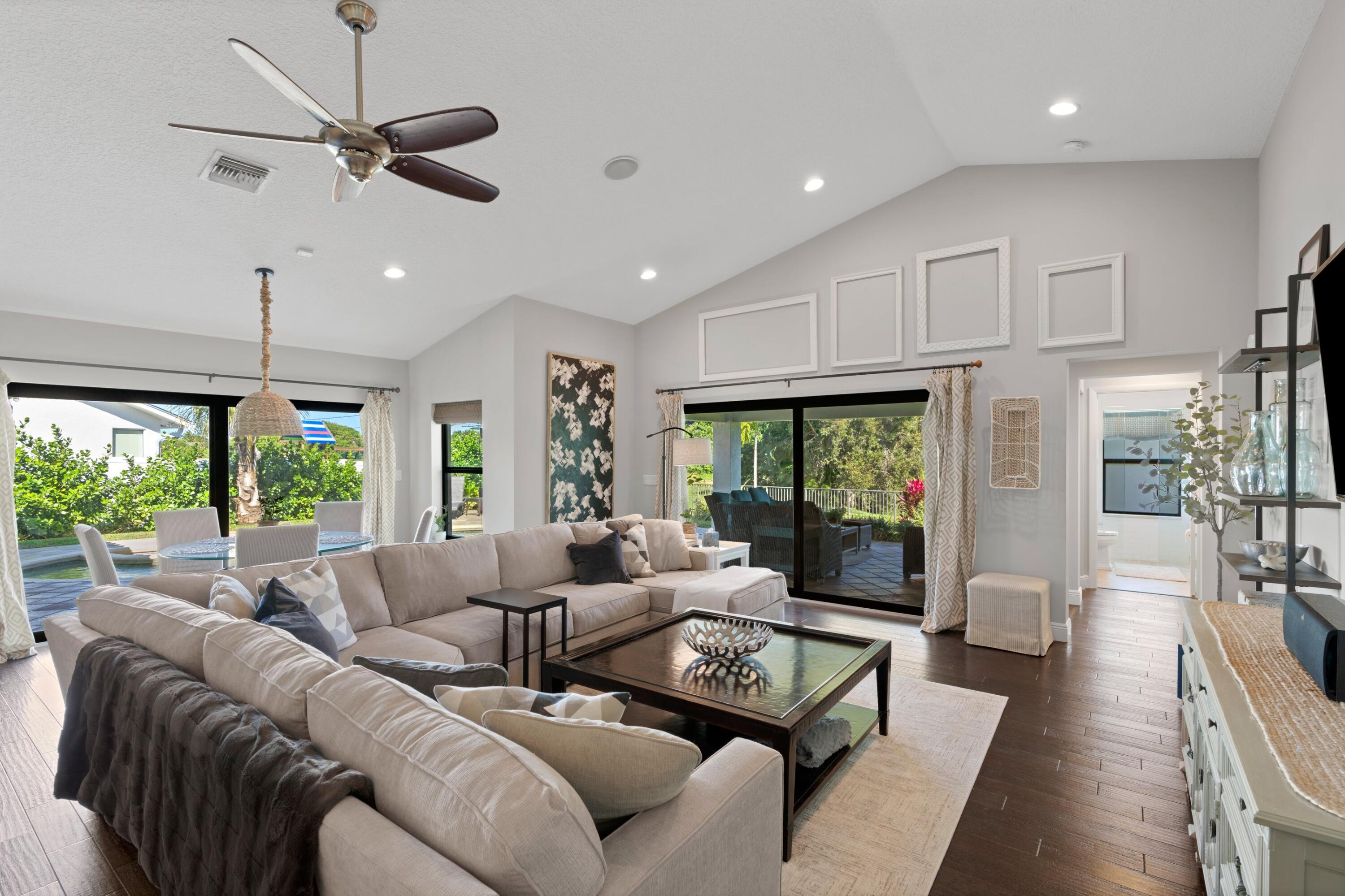 7790 Fairway Trail Boca Raton, FL 33487 - Photo 17 of 43 Living3