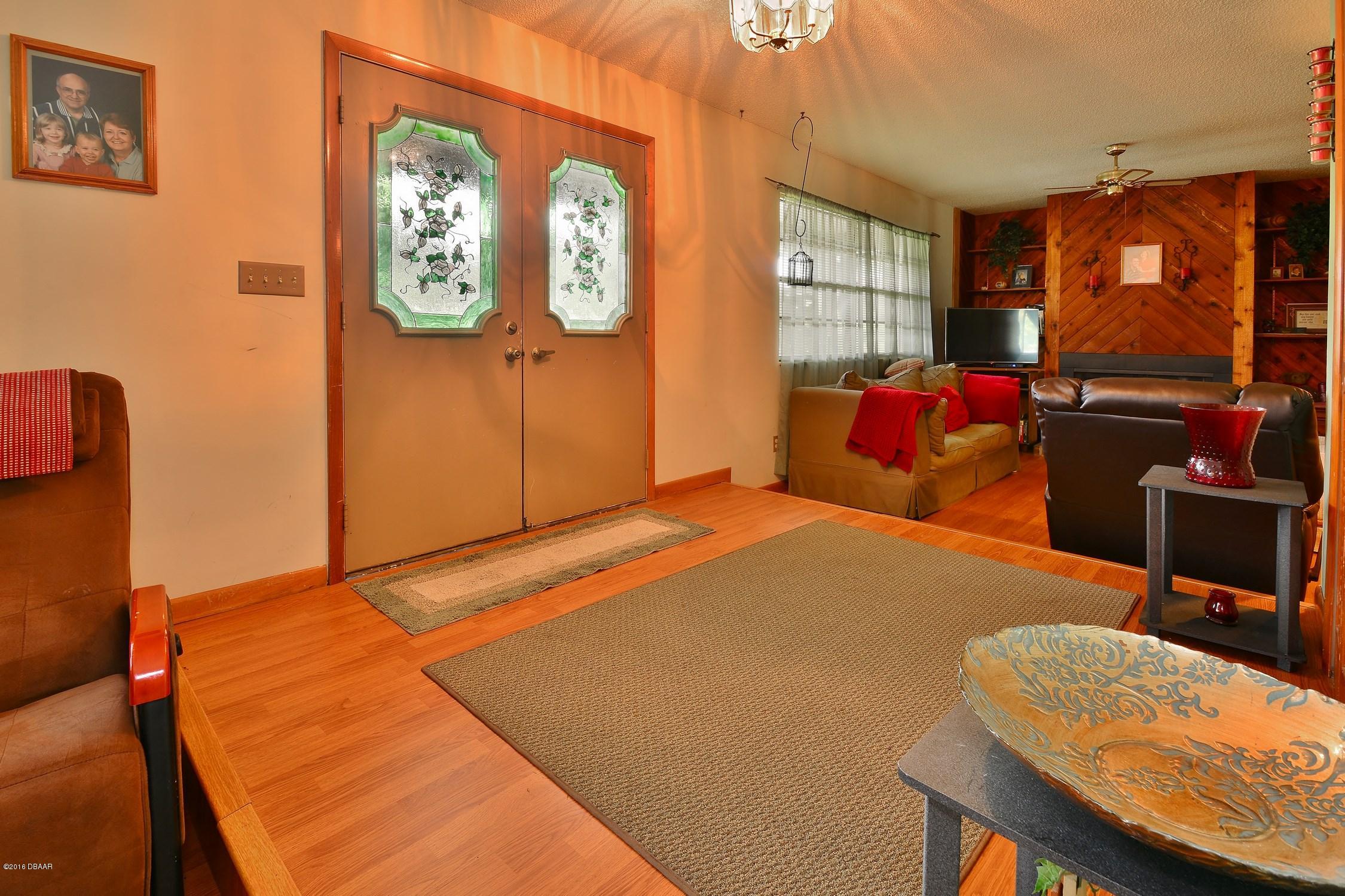 1371 Tall Oaks Road DeLand, FL 32720 - Photo 3 of 19 Foyer_Entrance