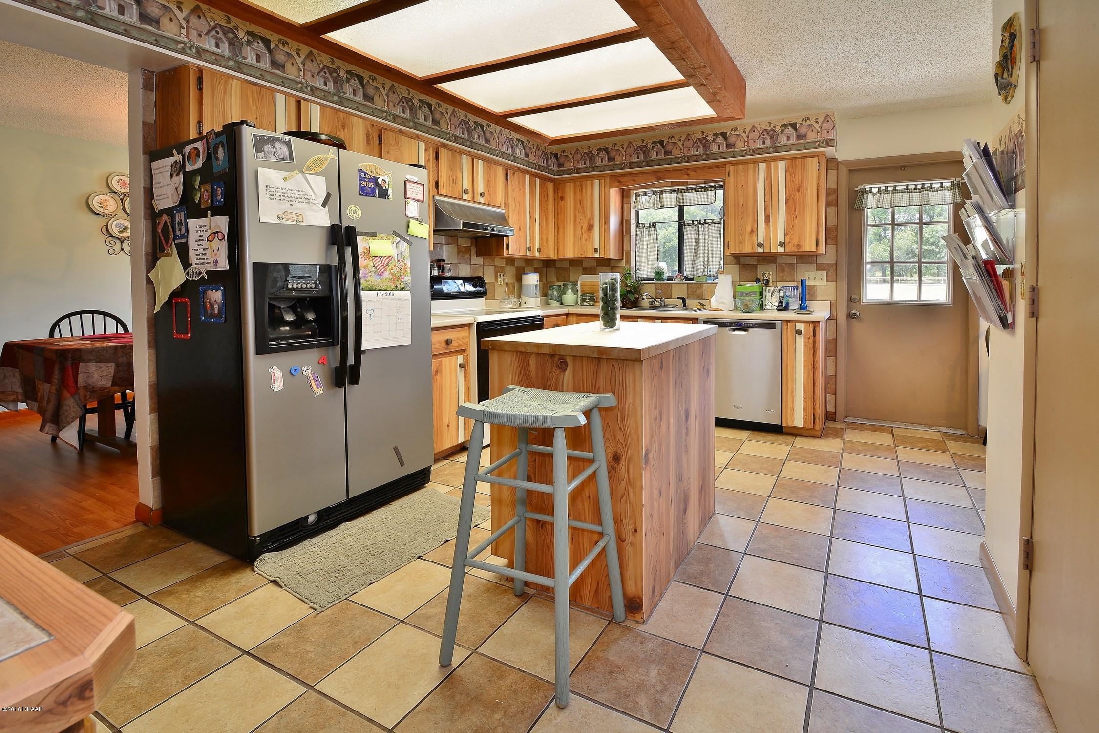 1371 Tall Oaks Road DeLand, FL 32720 - Photo 9 of 19 Kitchen