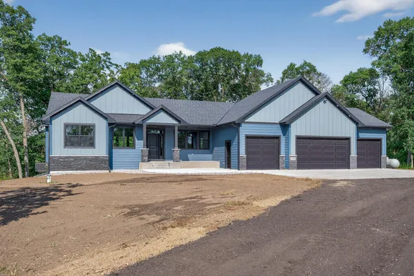 $884,900 | 29441 136th Street, Princeton, MN 55371