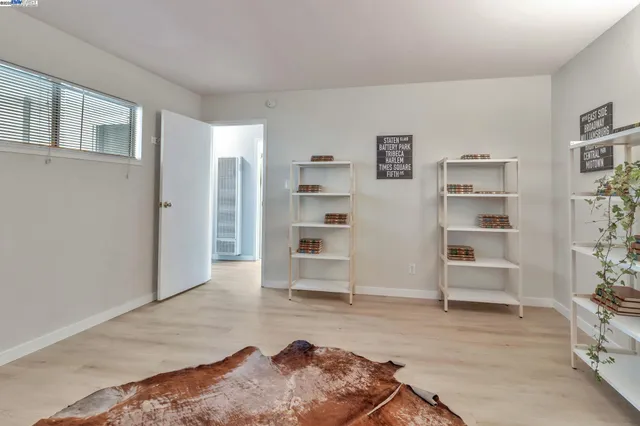 $399,000 | 3877 Howe Street, Unit 106, Oakland, CA 94611