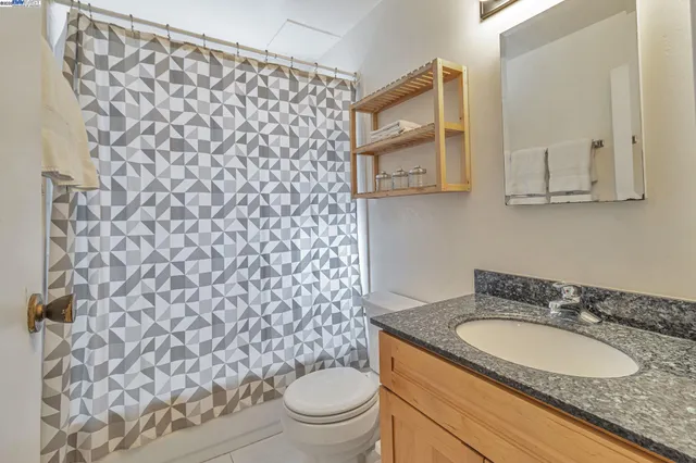 $399,000 | 3877 Howe Street, Unit 106, Oakland, CA 94611