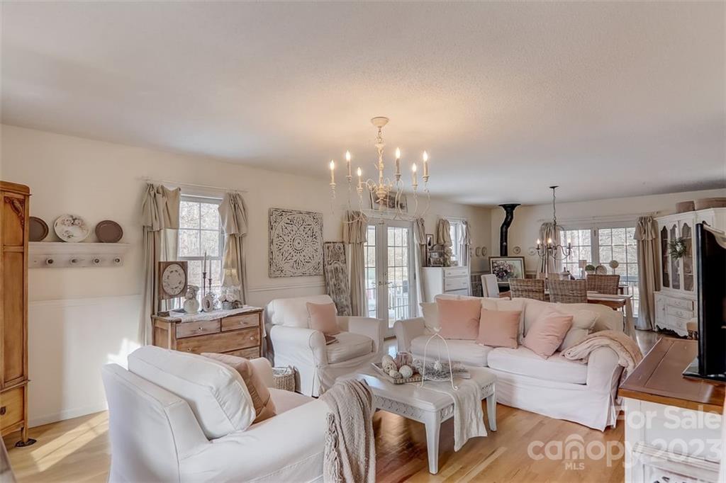 185 Butler Ridge Hendersonville, NC 28792 - Photo 14 of 45 Gallery Image 14