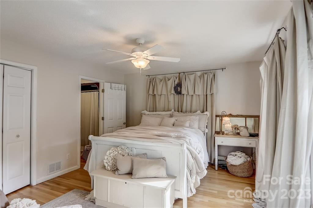185 Butler Ridge Hendersonville, NC 28792 - Photo 17 of 45 Gallery Image 17