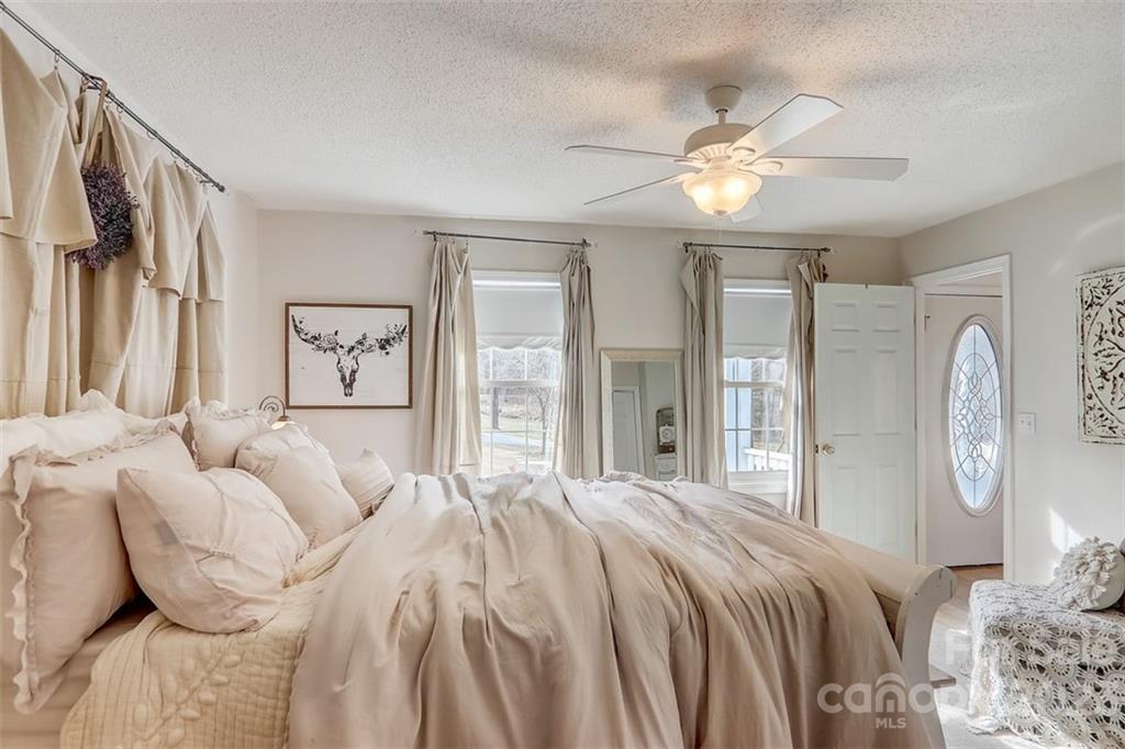 185 Butler Ridge Hendersonville, NC 28792 - Photo 18 of 45 Gallery Image 18