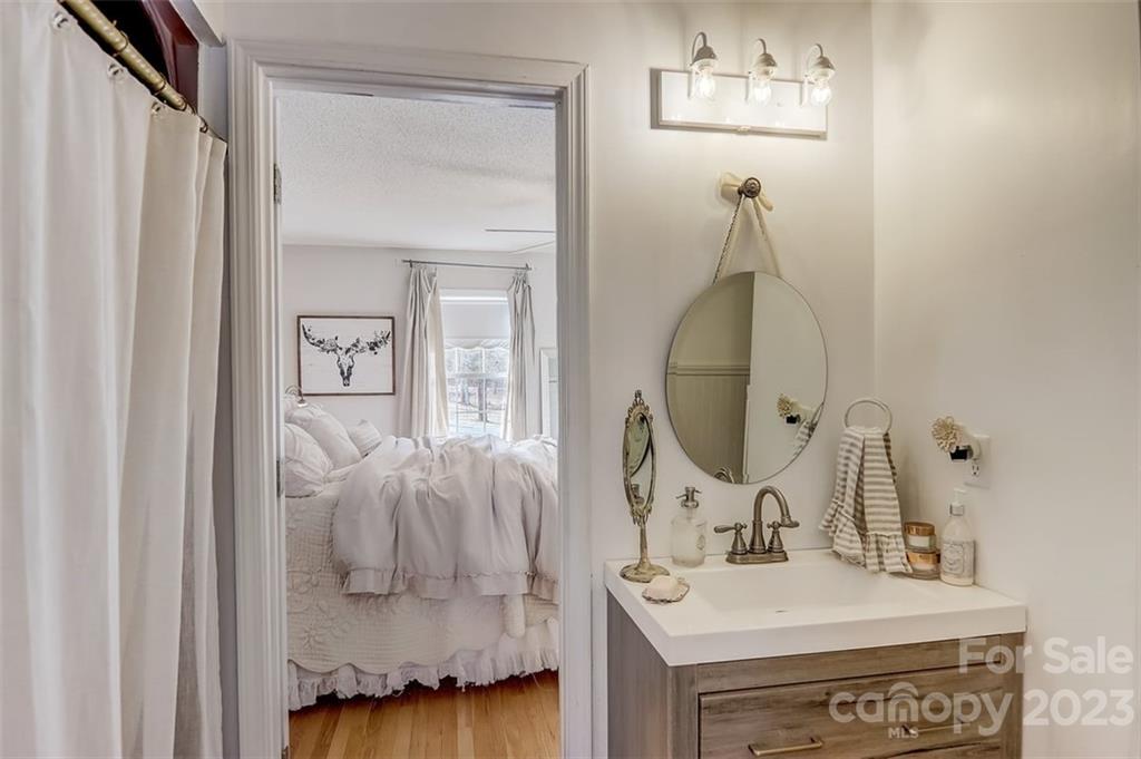 185 Butler Ridge Hendersonville, NC 28792 - Photo 20 of 45 Gallery Image 20