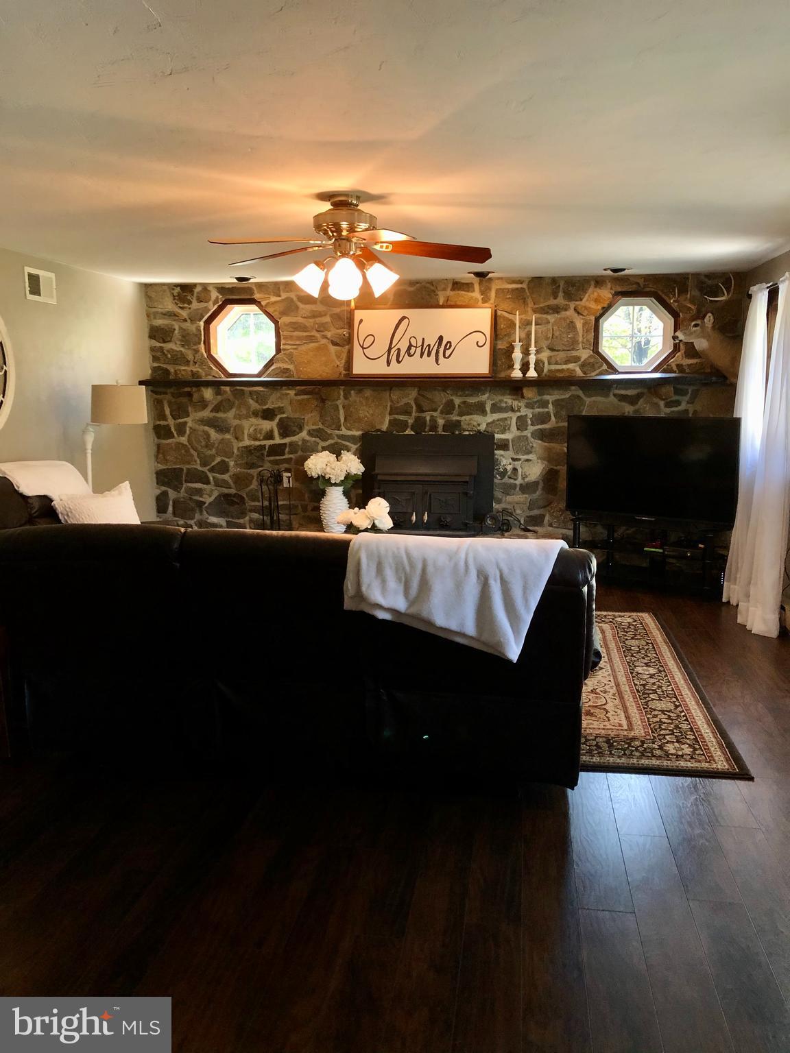 59 Steelman Marker Road Fairfield, PA 17320 - Photo 35 of 95 Living room