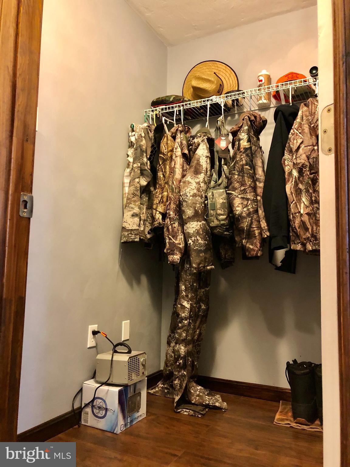 59 Steelman Marker Road Fairfield, PA 17320 - Photo 60 of 95 Walkin closet 2 in Master