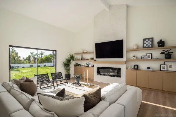 $2,295,000 | 2524 Luciernaga Street, Carlsbad, CA 92009
