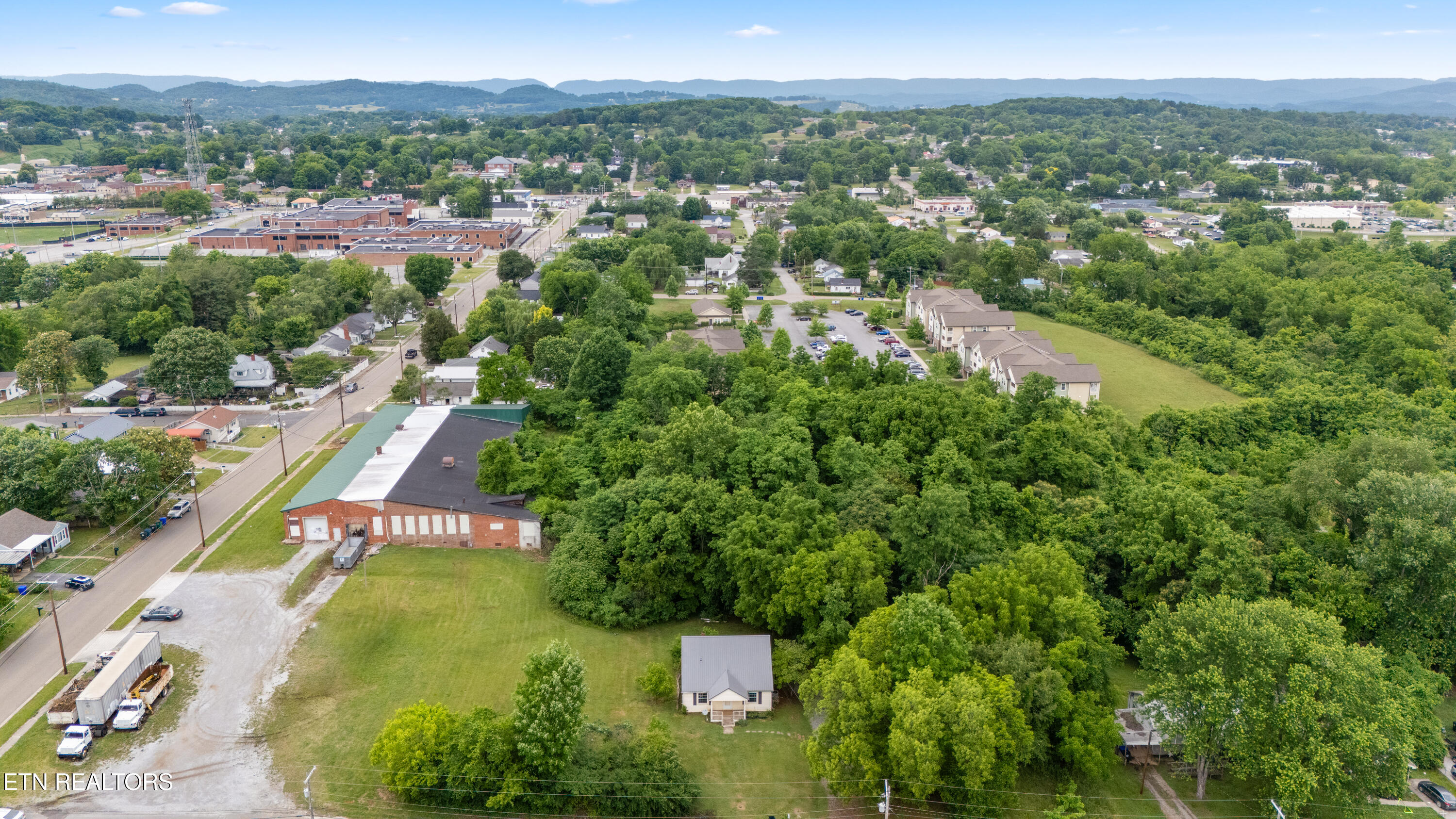 713 Rutledge Avenue Morristown, TN 37813 - Photo 16 of 29 23 Positive Perceptions-23