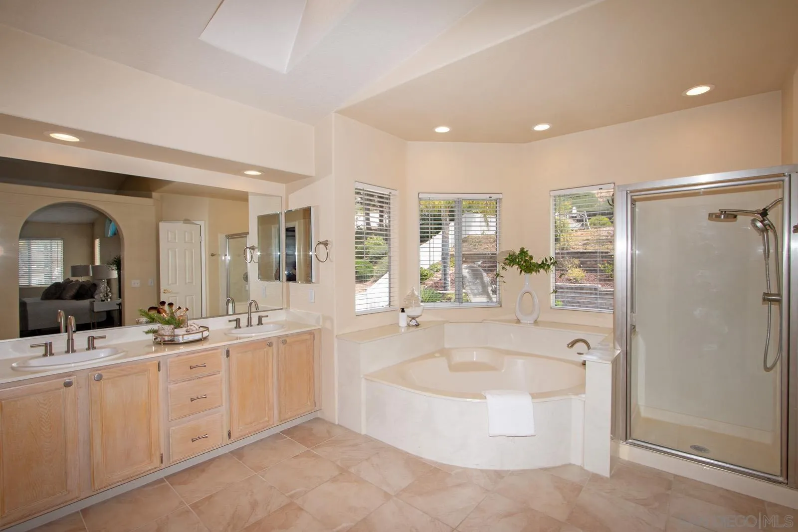 14371 Silver Heights Road Poway, CA 92064 - Photo 17 of 33