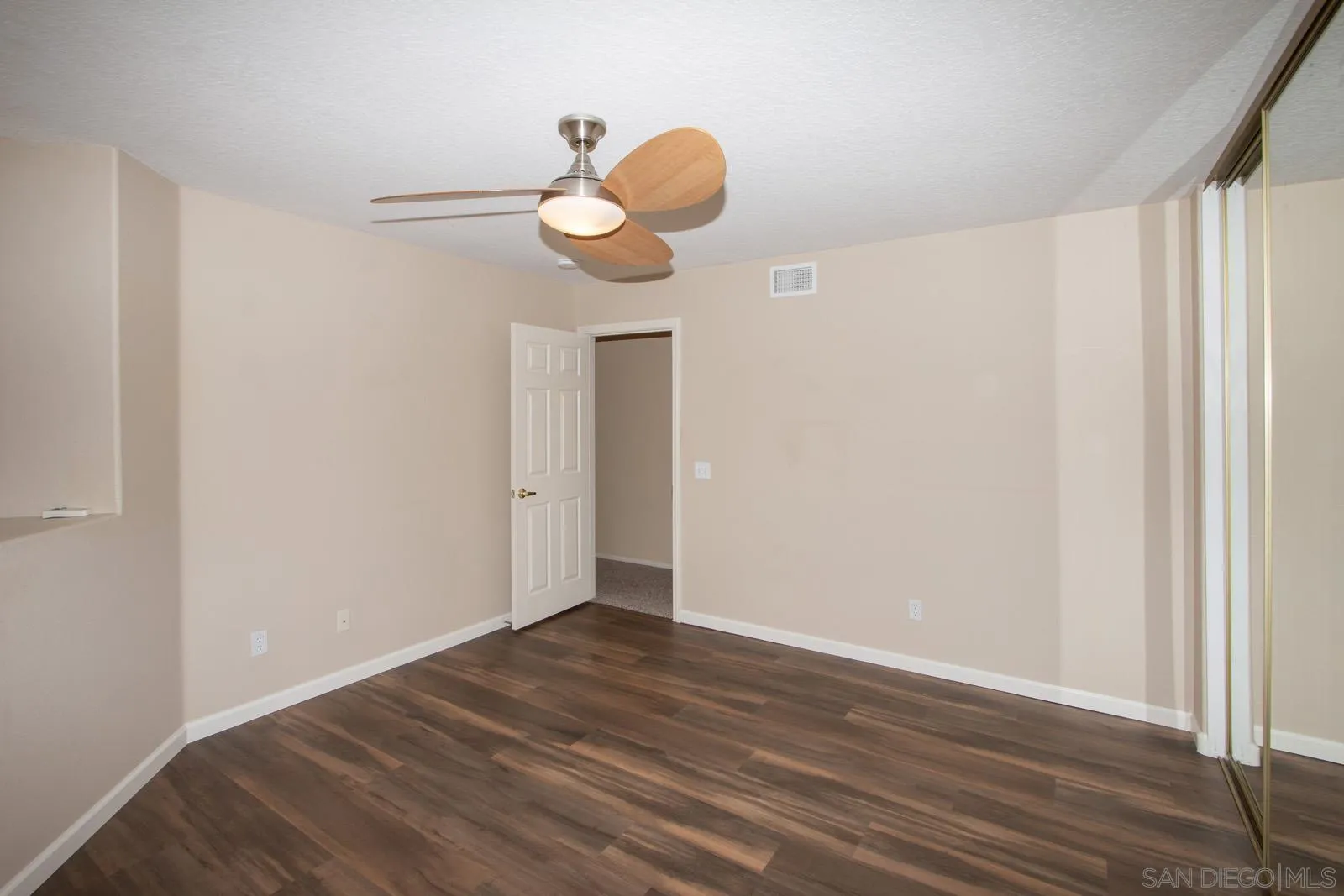 14371 Silver Heights Road Poway, CA 92064 - Photo 18 of 33