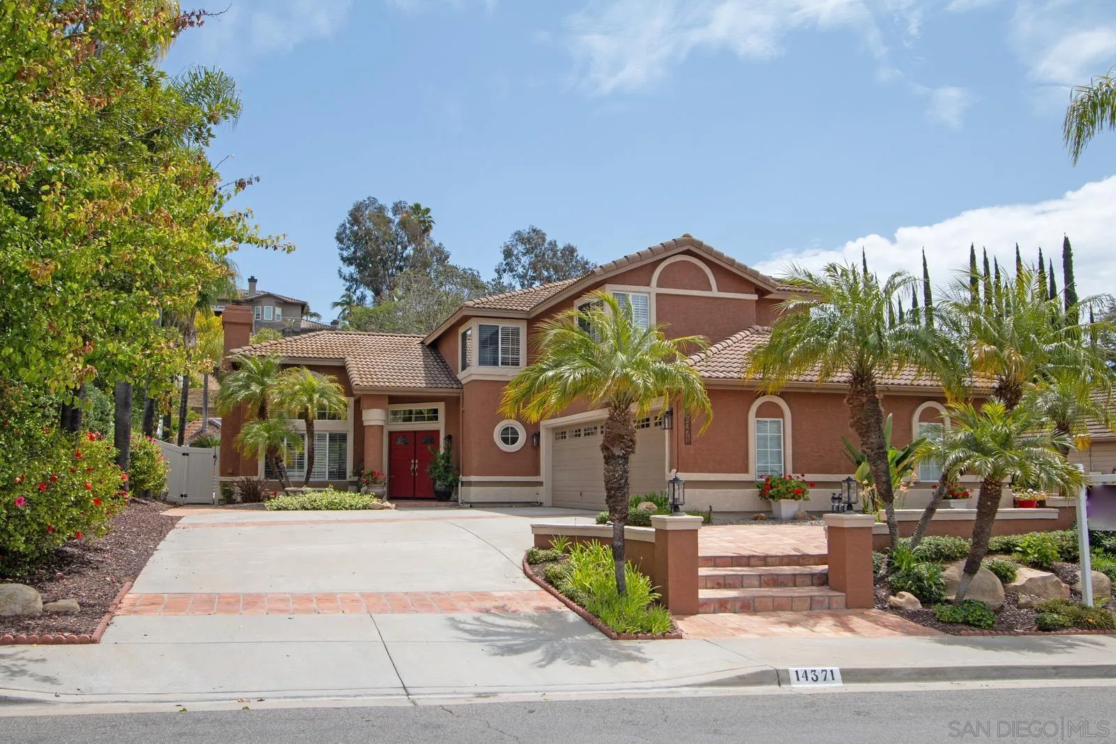 14371 Silver Heights Road Poway, CA 92064 - Photo 2 of 33