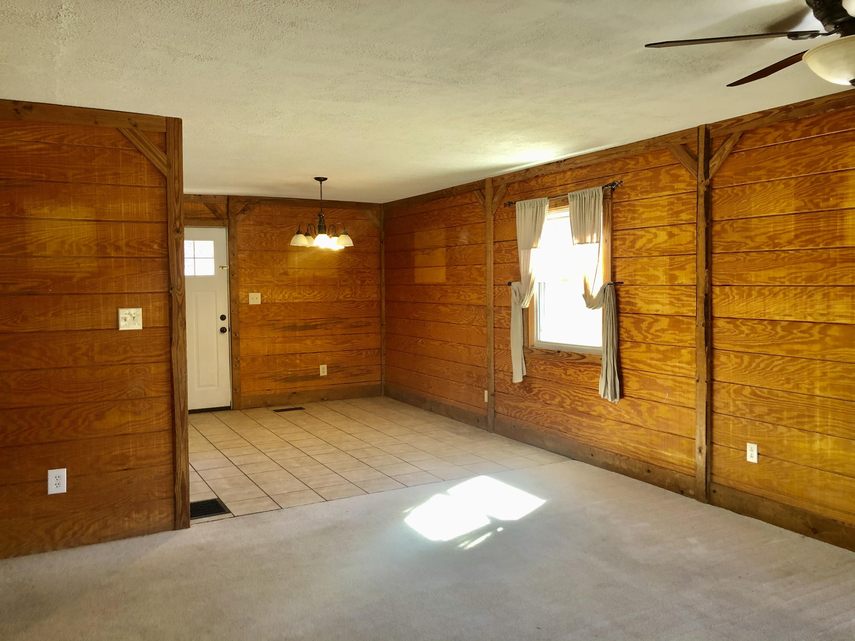 802 Henson Road Bristol, TN 37620 - Photo 17 of 37 7552EC5A-DCB4-4346-A9A5-920D0D42A51E