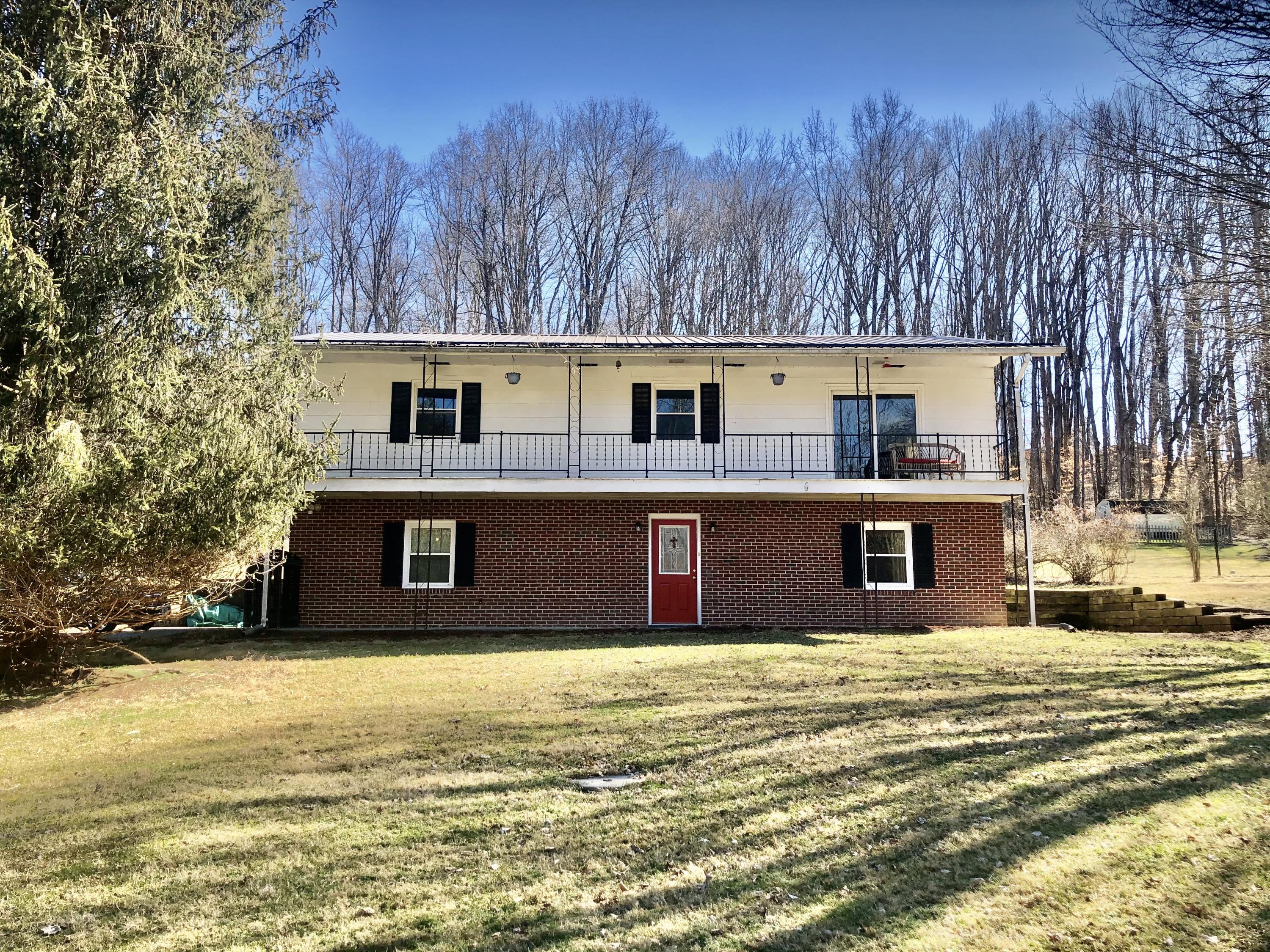 802 Henson Road Bristol, TN 37620 - Photo 2 of 37 76AA26E8-8FE2-4C7A-8FE2-4B28832CA5D2