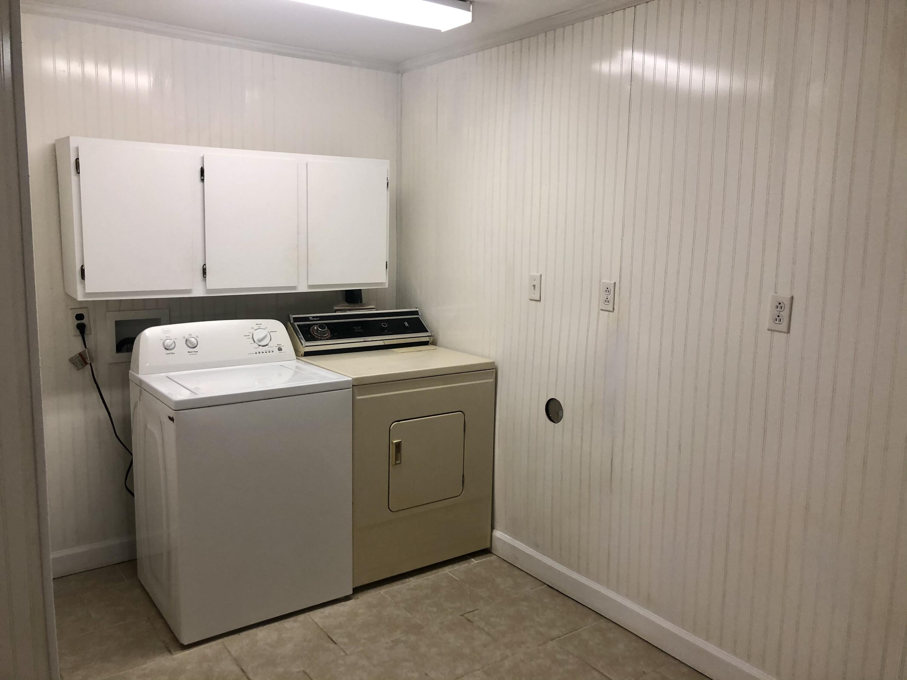 802 Henson Road Bristol, TN 37620 - Photo 36 of 37 3FBB7F80-F755-4287-AE5C-19441E61316E