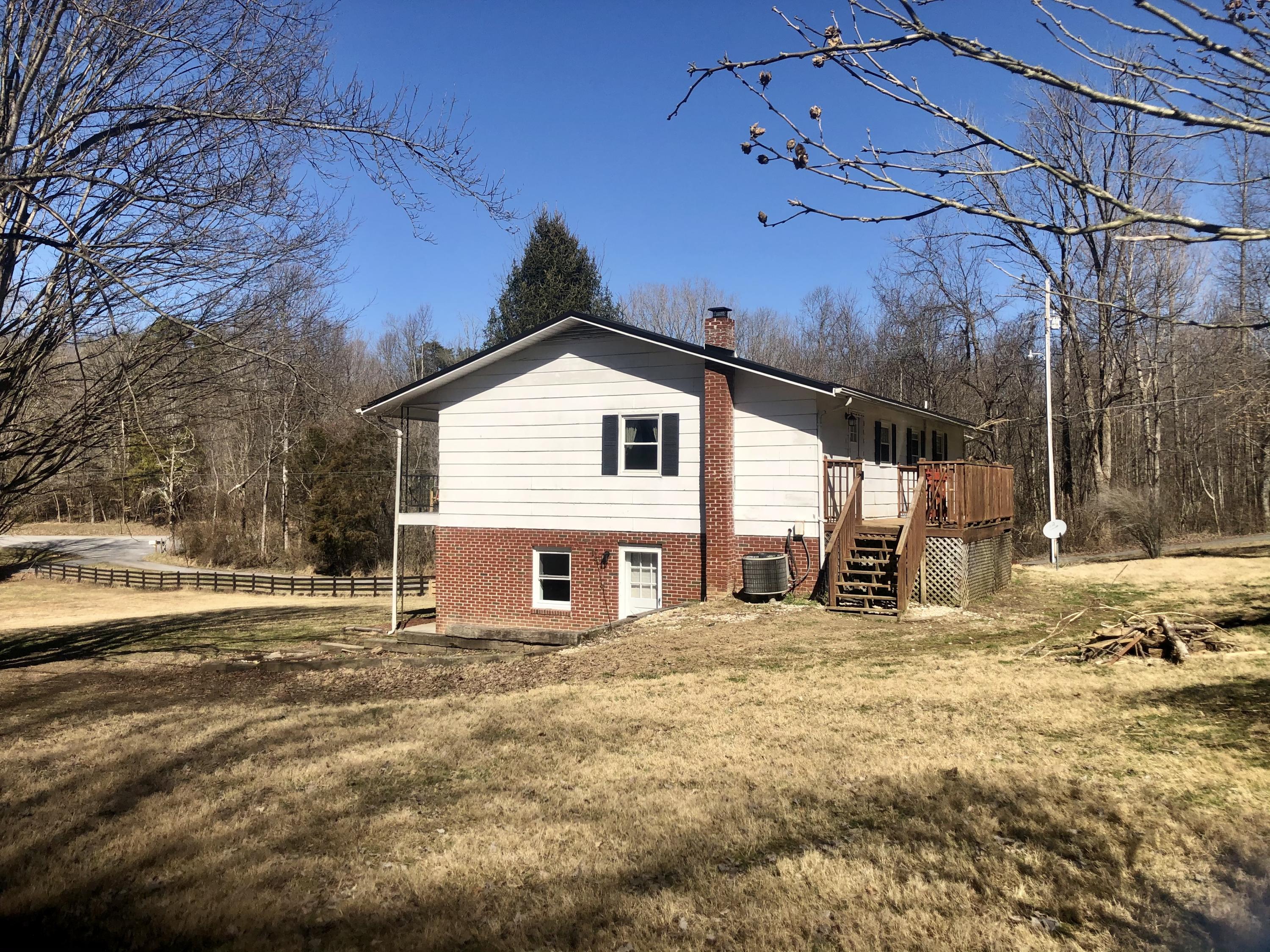 802 Henson Road Bristol, TN 37620 - Photo 5 of 37 02D73C2B-87AF-42B1-80A1-27E7231F6224