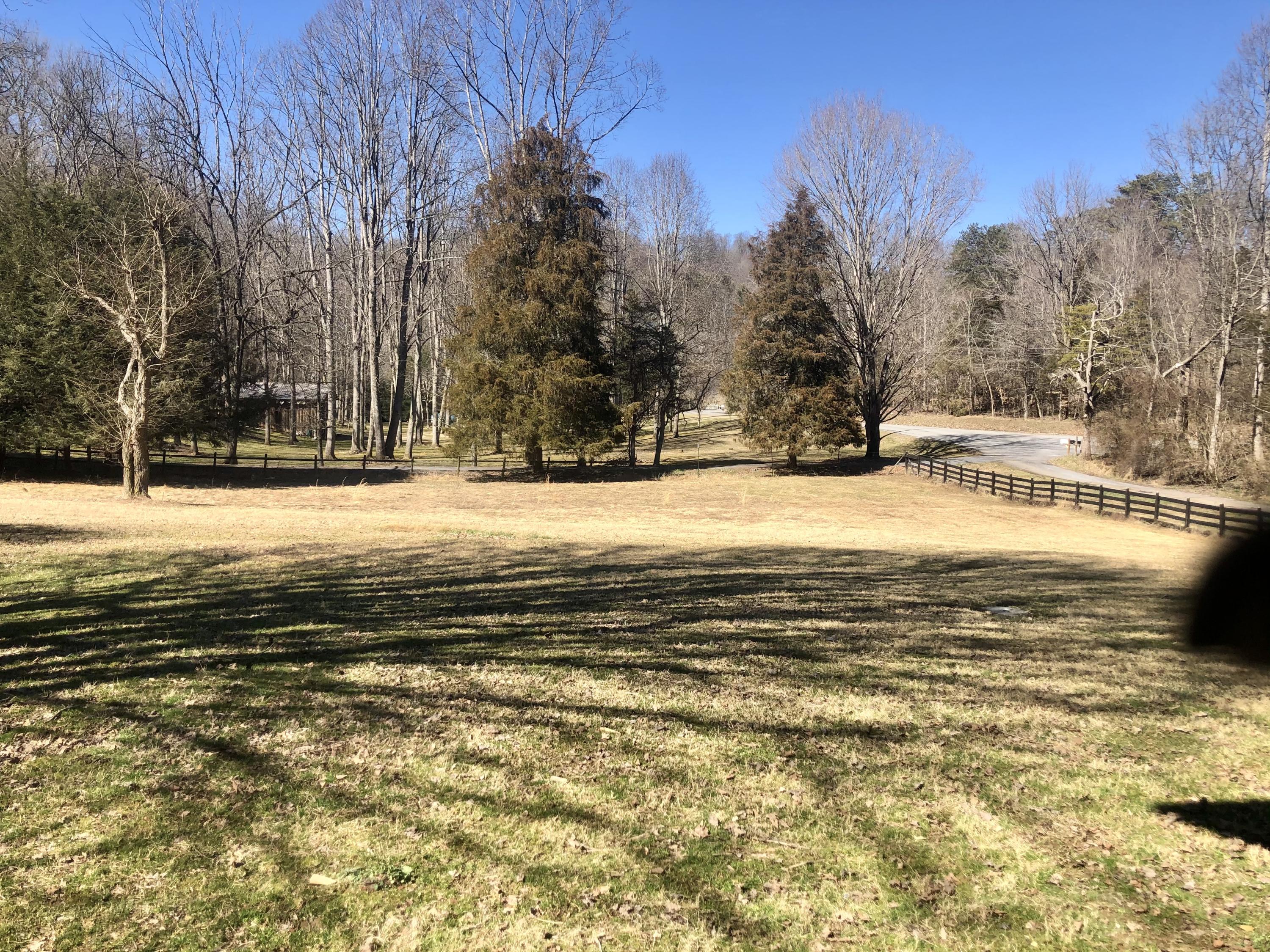 802 Henson Road Bristol, TN 37620 - Photo 9 of 37 E7E01FEF-6561-410F-BAC5-619EDFE049F9