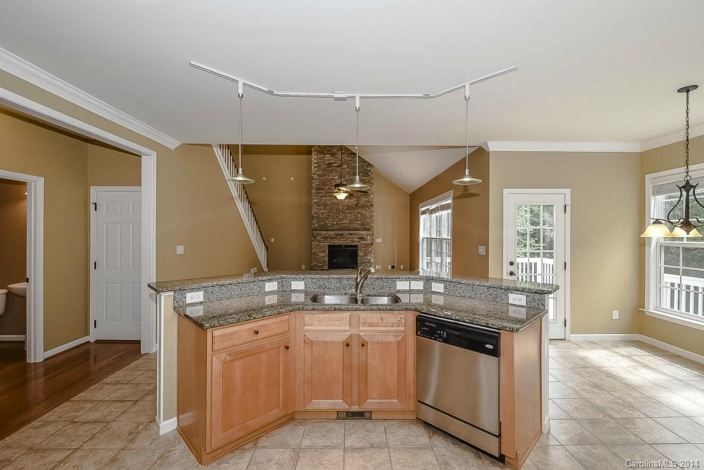 1725 Colville Lane Tega Cay, SC 29708 - Photo 9 of 24