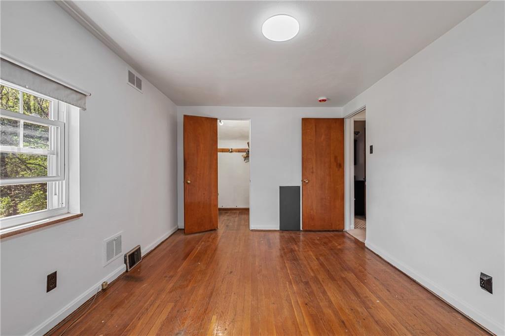 964 Roland Road Pittsburgh, PA 15221 - Photo 15 of 29 Gallery Image 15