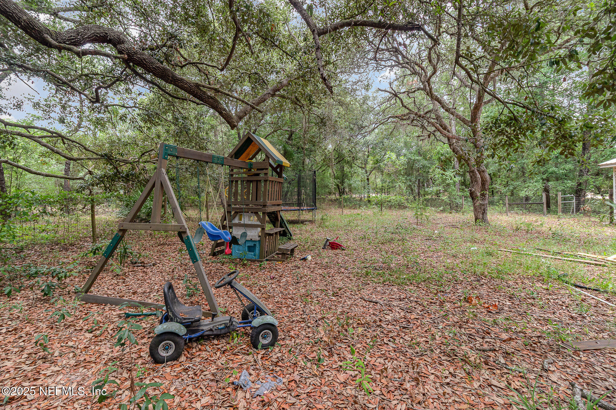 104 East Oakside Drive Interlachen, FL 32148 - Photo 25 of 26 a view of a park with a slide