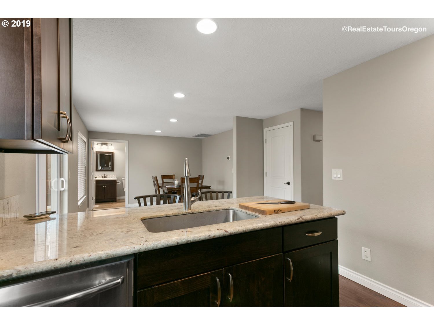 8947 Southwest 76th Place Portland, OR 97223 - Photo 12 of 32 Gallery Image 12