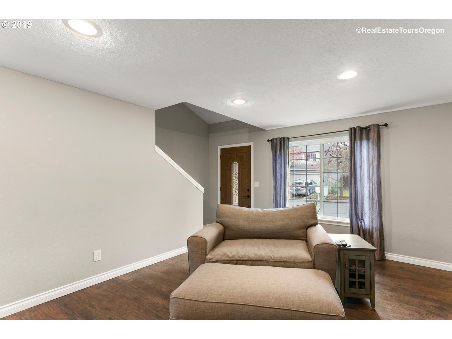 8947 Southwest 76th Place Portland, OR 97223 - Photo 6 of 32 Gallery Image 6