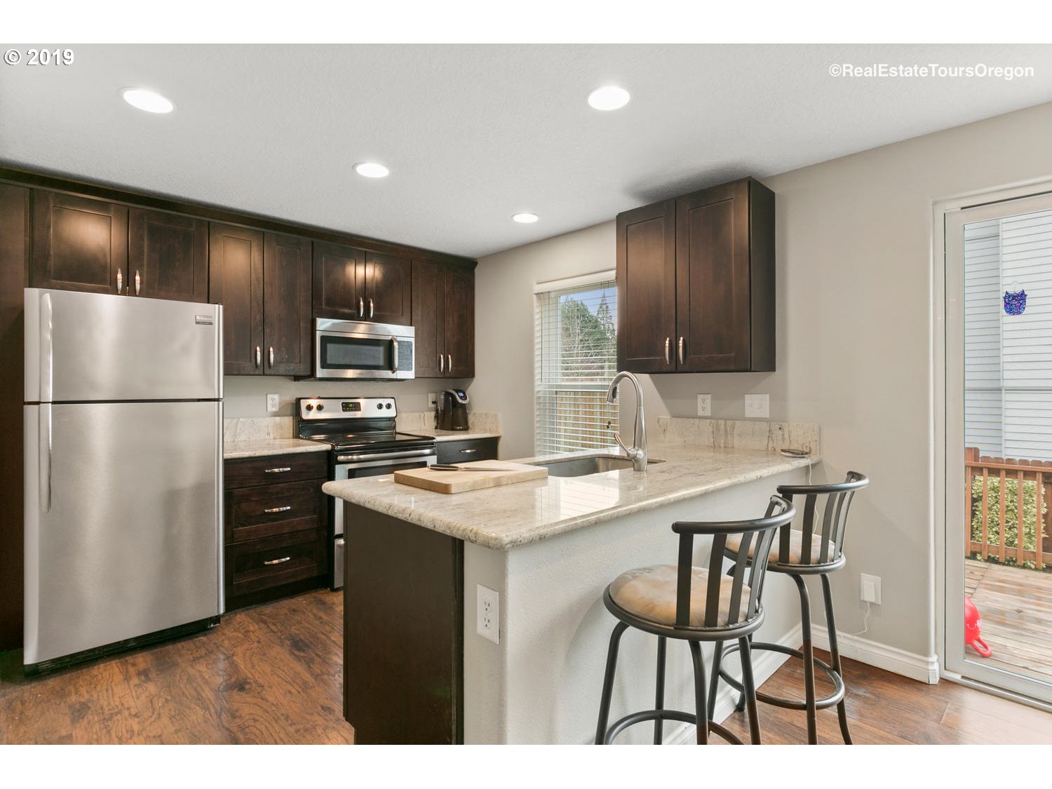 8947 Southwest 76th Place Portland, OR 97223 - Photo 10 of 32 Gallery Image 10