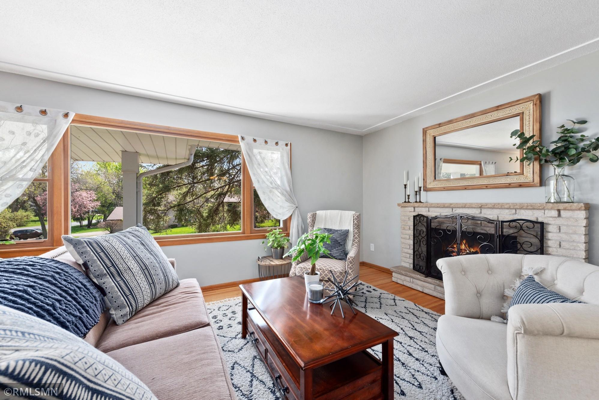 6896 Rosemary Road Eden Prairie, MN 55346 - Photo 5 of 30 Gallery Image 5