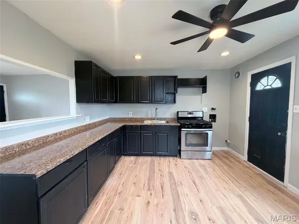 $1,600 | 705 St Martin Drive, Cahokia, IL 62206