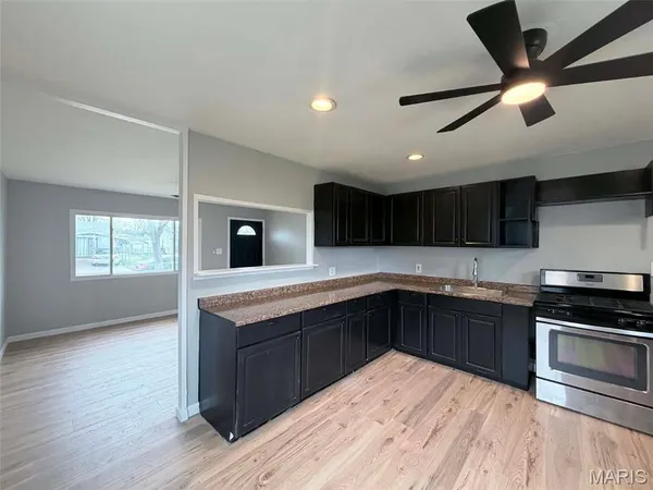 $1,600 | 705 St Martin Drive, Cahokia, IL 62206