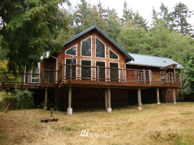 8193 Mossy Rock Road Clinton, WA 98236 - Photo 1 of 18 Gallery Image 1