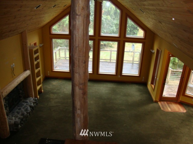 8193 Mossy Rock Road Clinton, WA 98236 - Photo 16 of 18 Gallery Image 16