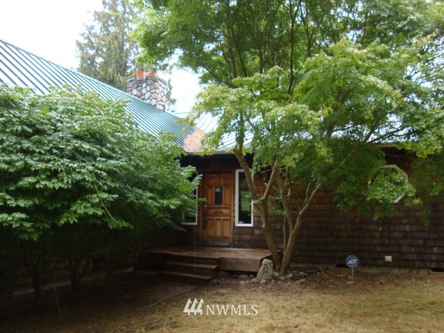 8193 Mossy Rock Road Clinton, WA 98236 - Photo 17 of 18 Gallery Image 17