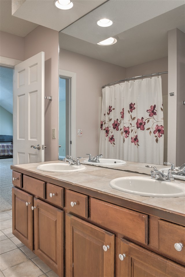 11 Bradford Road Keene, NH 03431 - Photo 35 of 40 Gallery Image 35