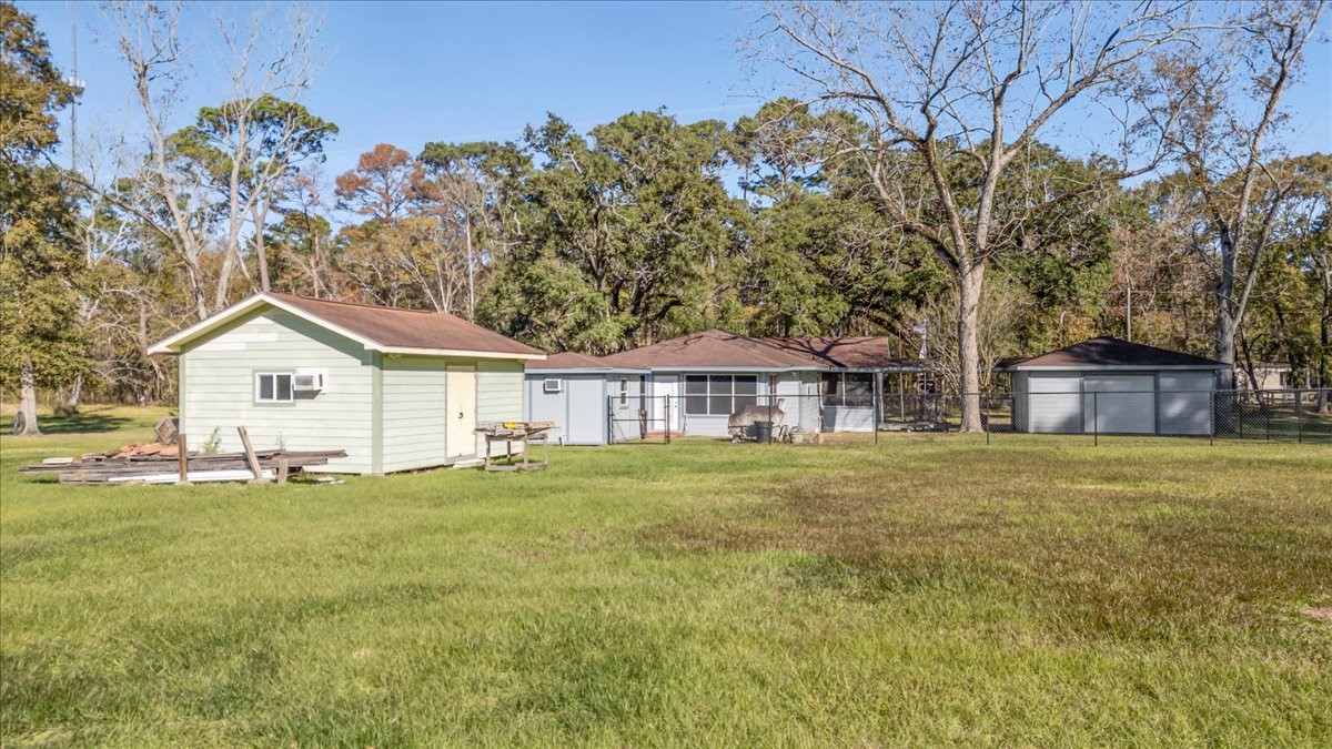 313 Roy Road Wallisville, TX 77597 - Photo 25 of 38