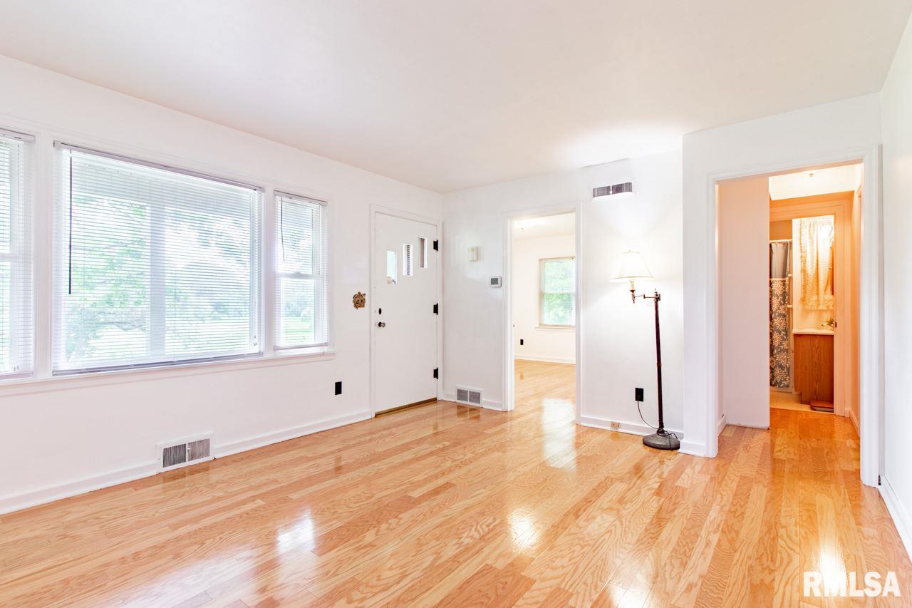 1829 North Kickapoo Creek Road Peoria, IL 61604 - Photo 8 of 35 Gallery Image 8